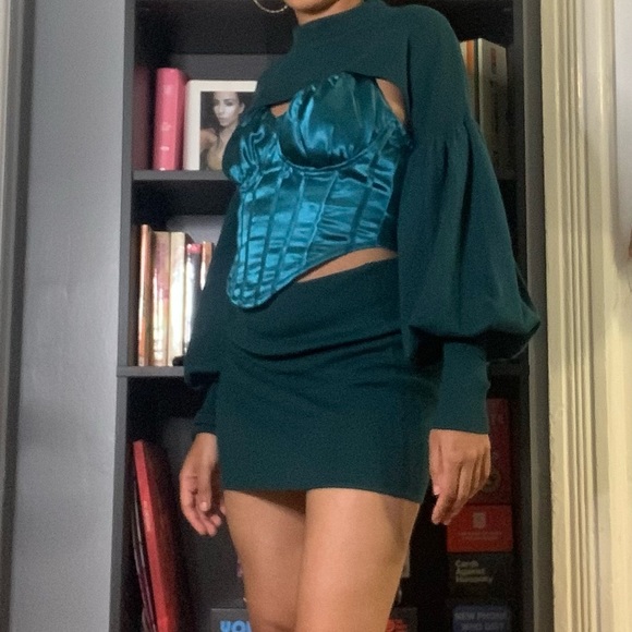 3 piece skirt set - Picture 2 of 2